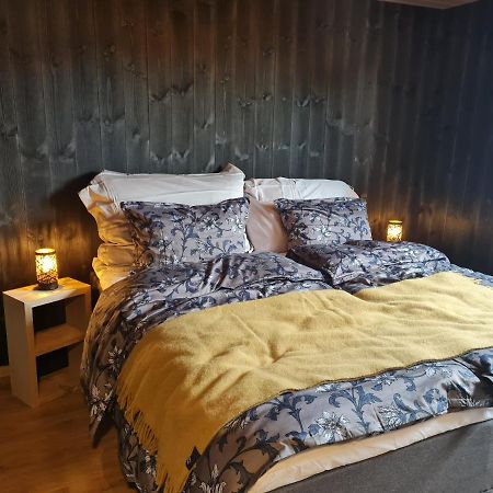 Rorbu Ved Sjoen Villa Bud Exterior foto