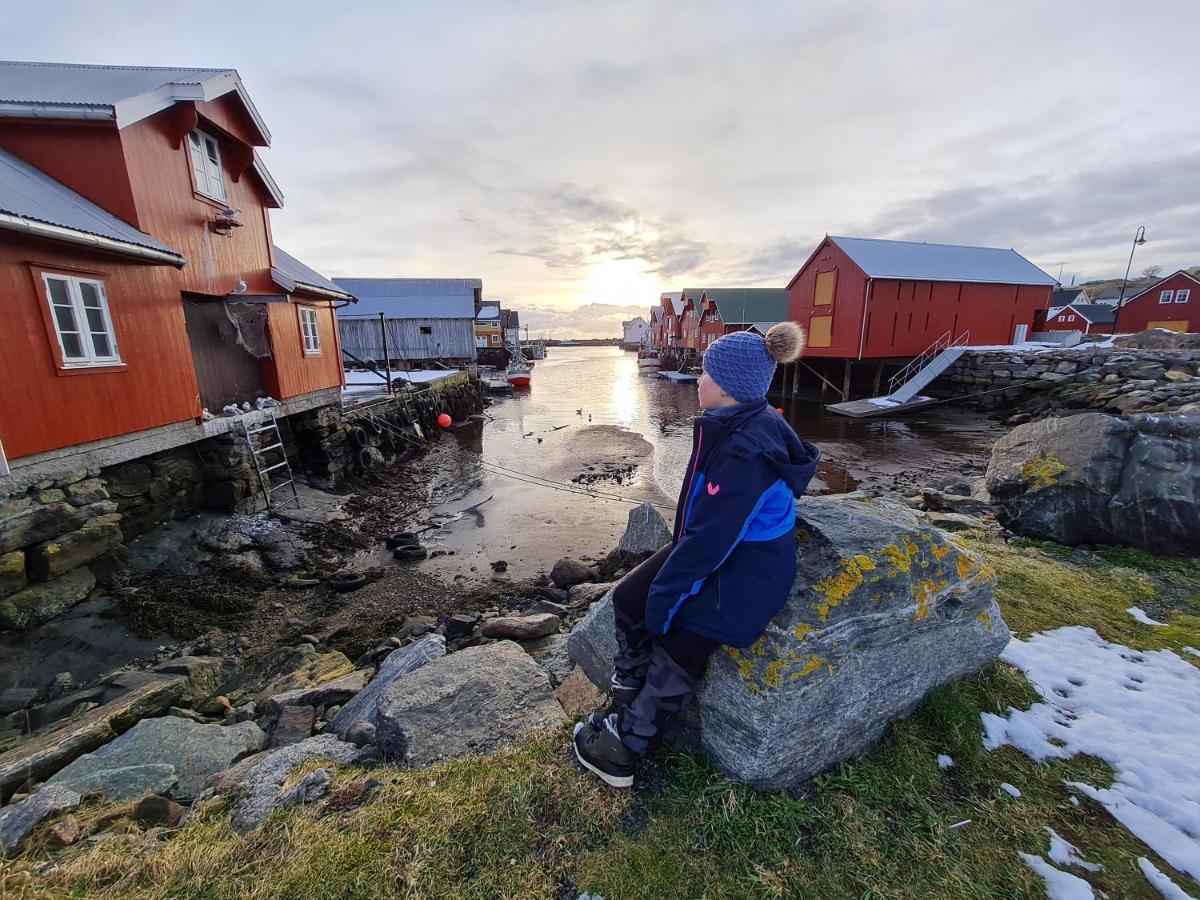 Rorbu Ved Sjoen Villa Bud Exterior foto
